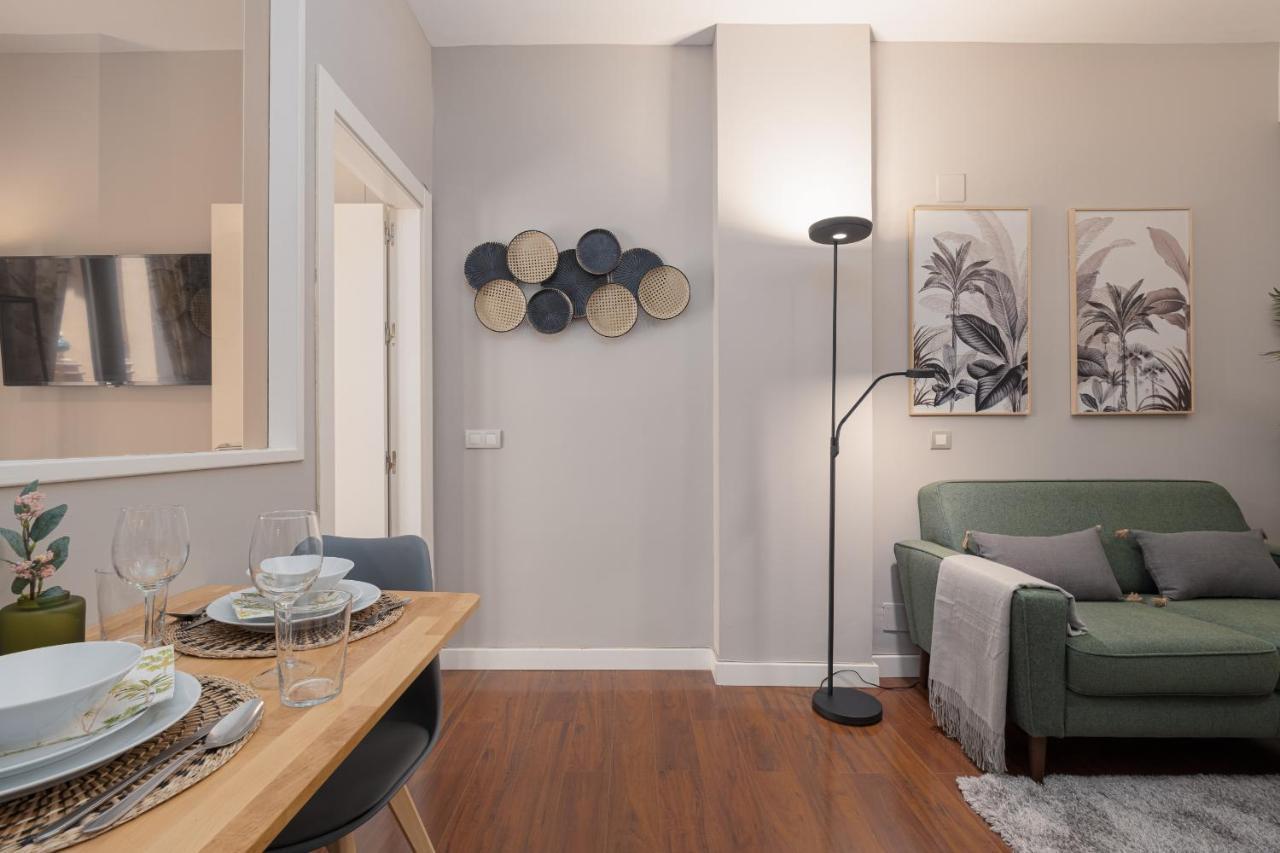C31 Deluxe Apartment Into Cathedral Square มาลากา ภายนอก รูปภาพ